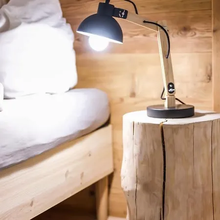 Eckartsberg Im Zittauer Gebirge - Mit 2 Schlafzimmern, Terrasse Und Wallbox Mittelherwigsdorf