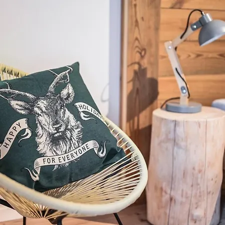 Eckartsberg Im Zittauer Gebirge - Mit 2 Schlafzimmern, Terrasse Und Wallbox *