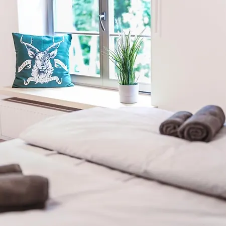 Eckartsberg Im Zittauer Gebirge - Mit 2 Schlafzimmern, Terrasse Und Wallbox *