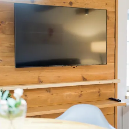 Eckartsberg Im Zittauer Gebirge - Mit 2 Schlafzimmern, Terrasse Und Wallbox 公寓 *